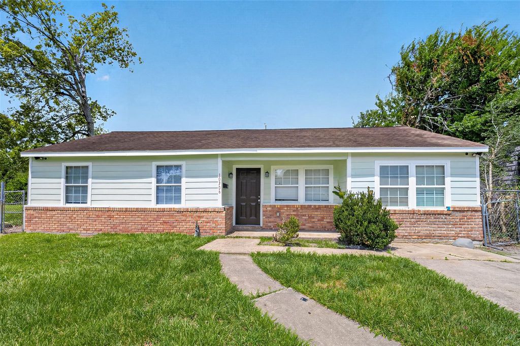 10306 Fairland Drive, Houston, TX 77051