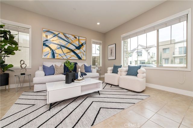 158 SCALE, Irvine, CA 92618