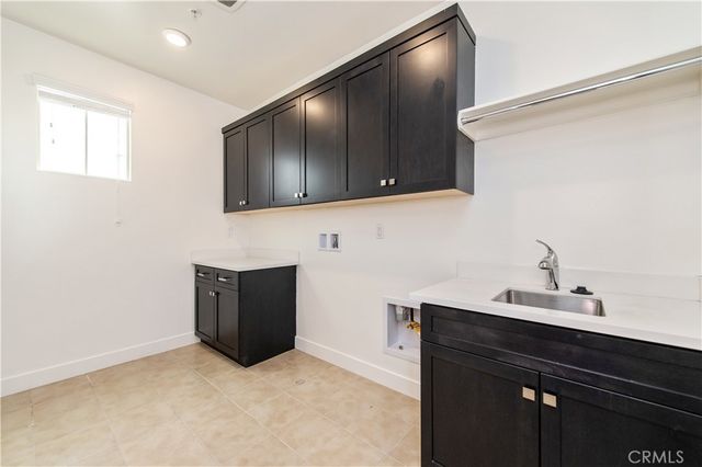 158 SCALE, Irvine, CA 92618