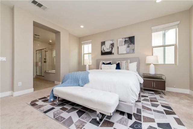 158 SCALE, Irvine, CA 92618