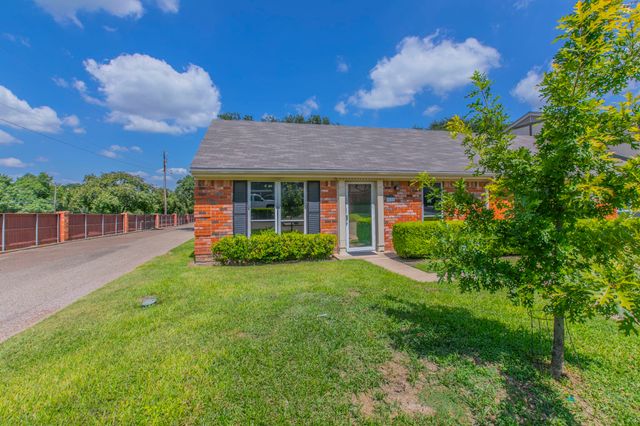5118 Lake Shore Drive, Waco, TX 76710