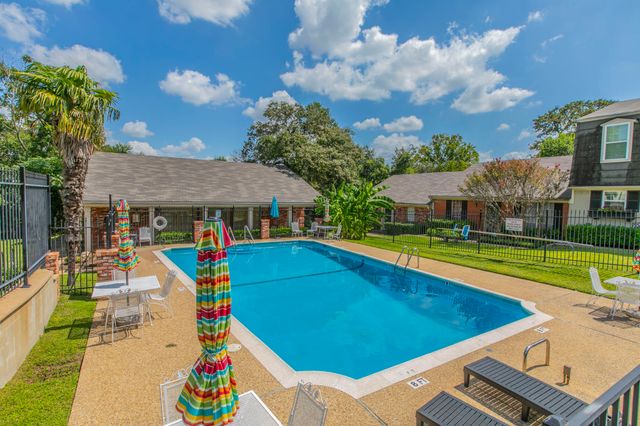 5118 Lake Shore Drive, Waco, TX 76710