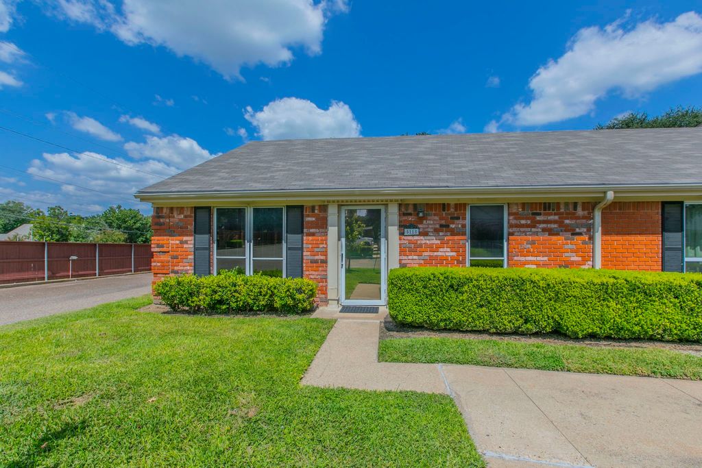 5118 Lake Shore Drive, Waco, TX 76710