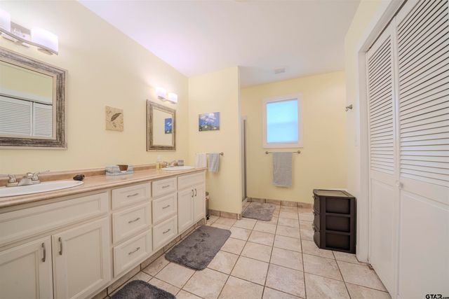 206 & 204 W Myrtle, Winnsboro, TX 75494