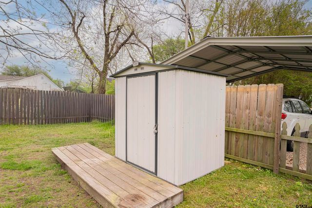 206 & 204 W Myrtle, Winnsboro, TX 75494