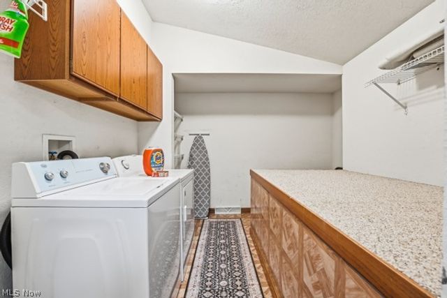 6465 St Andrews Drive Drive 6, Canfield, OH 44406