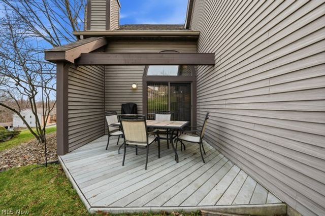 6465 St Andrews Drive Drive 6, Canfield, OH 44406