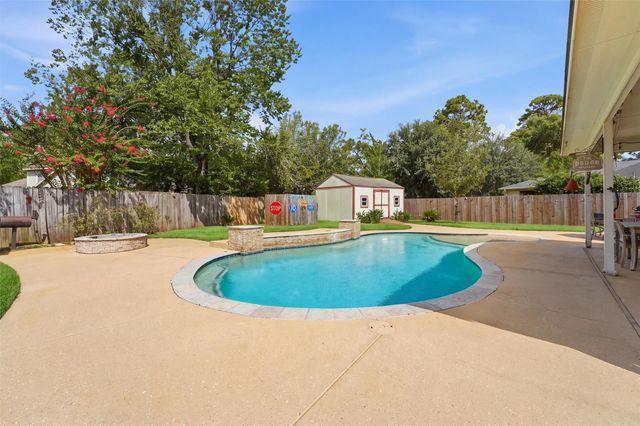 1719 Cloister Drive, Crosby, TX 77532