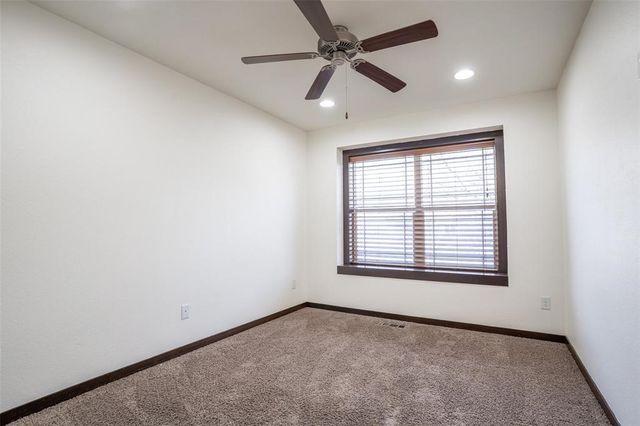 2322 E 47th Street, Des Moines, IA 50317