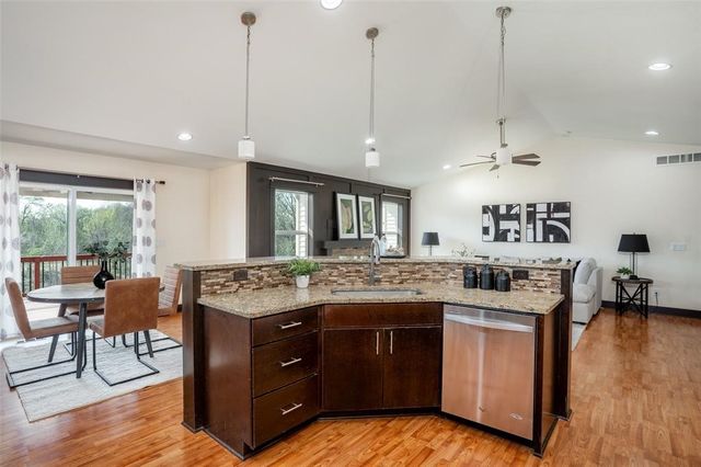 2322 E 47th Street, Des Moines, IA 50317