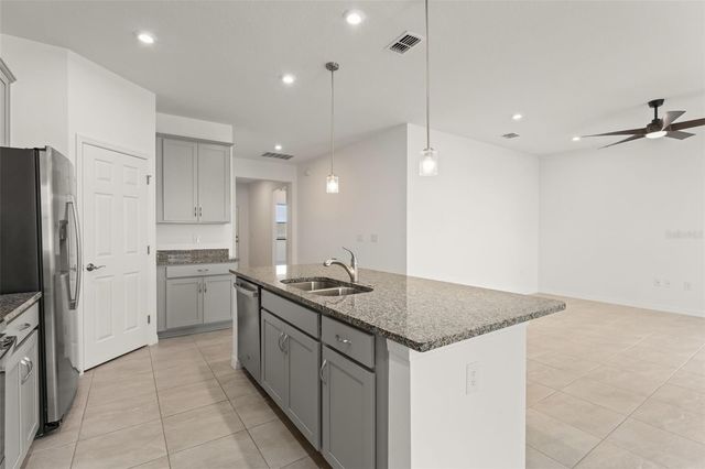 1084 PATRIOT LOOP, Haines City, FL 33844