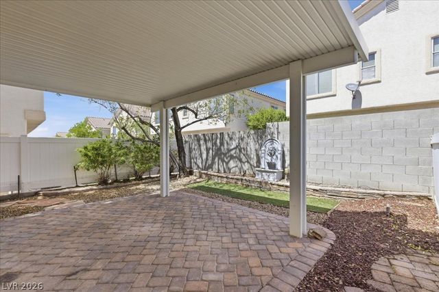 2592 Lazy Saddle Drive, Henderson, NV 89002