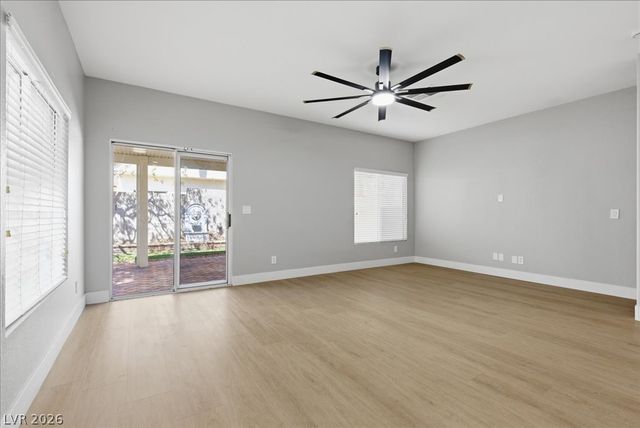 2592 Lazy Saddle Drive, Henderson, NV 89002