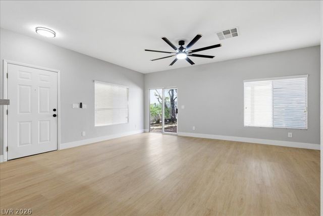 2592 Lazy Saddle Drive, Henderson, NV 89002