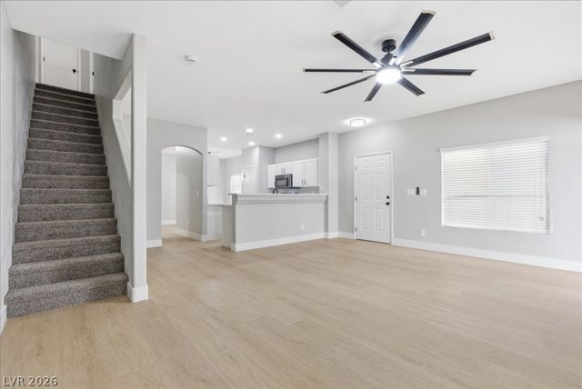 2592 Lazy Saddle Drive, Henderson, NV 89002