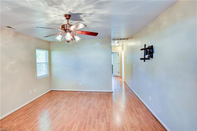 3121 Gaston DR, Chesapeake, VA 23323