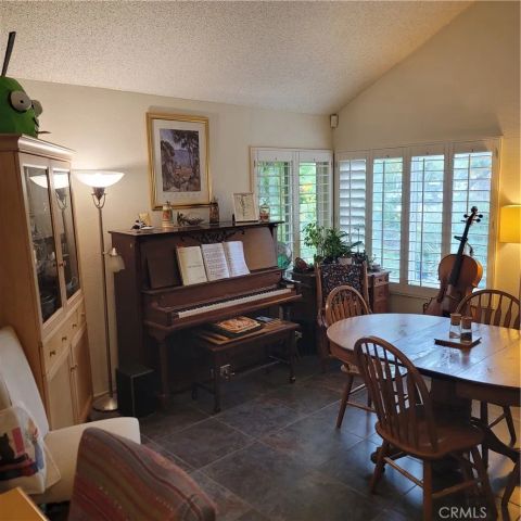 1618 Deanna Way, Redlands, CA 92374