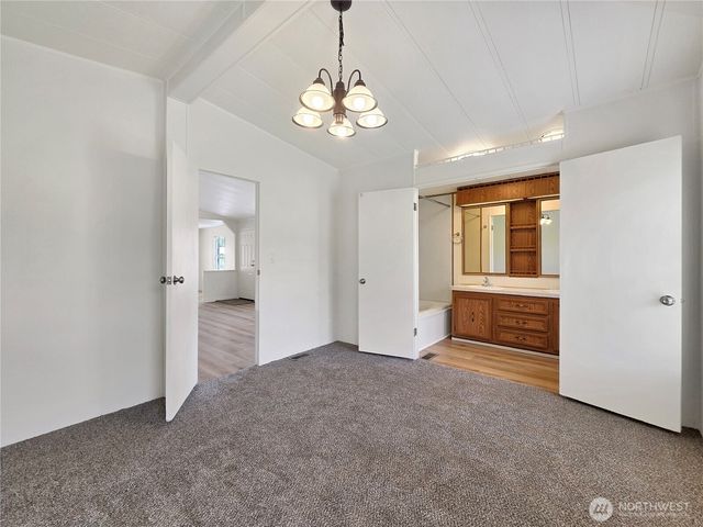 100 Heidger Lane, Centralia, WA 98531
