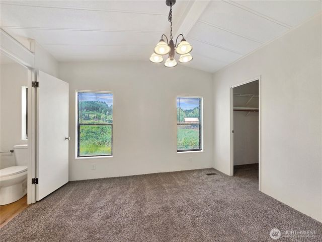 100 Heidger Lane, Centralia, WA 98531