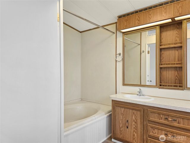100 Heidger Lane, Centralia, WA 98531