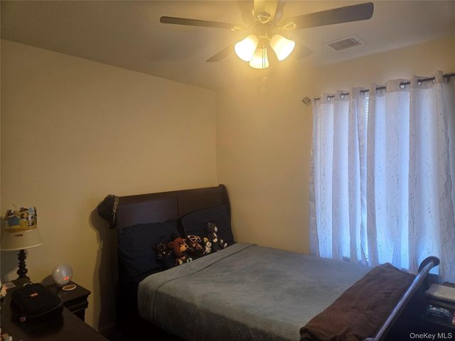 13 Avenue B, Middletown, NY 10940
