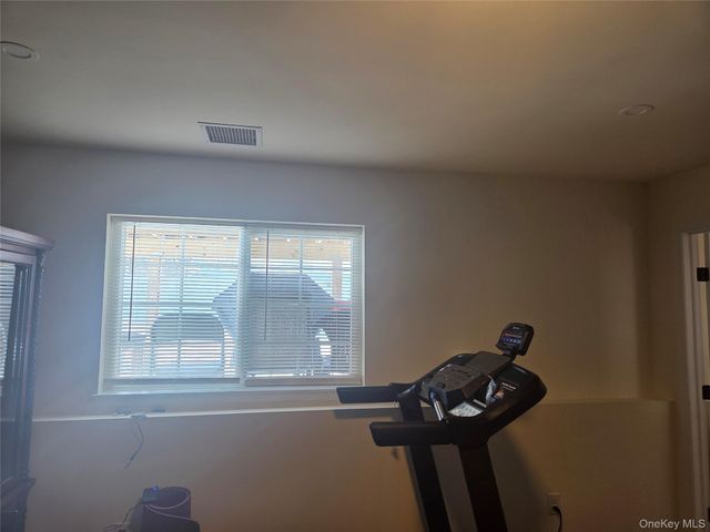 13 Avenue B, Middletown, NY 10940
