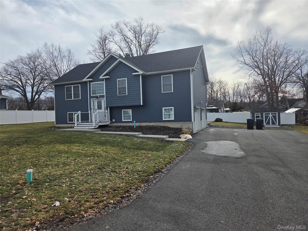 13 Avenue B, Middletown, NY 10940