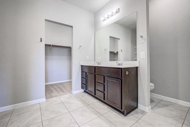 6705 Loretta White LN, Austin, TX 78744