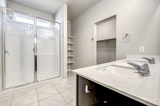 6705 Loretta White LN, Austin, TX 78744