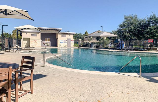 6705 Loretta White LN, Austin, TX 78744