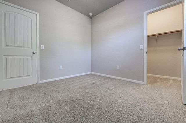 6705 Loretta White LN, Austin, TX 78744