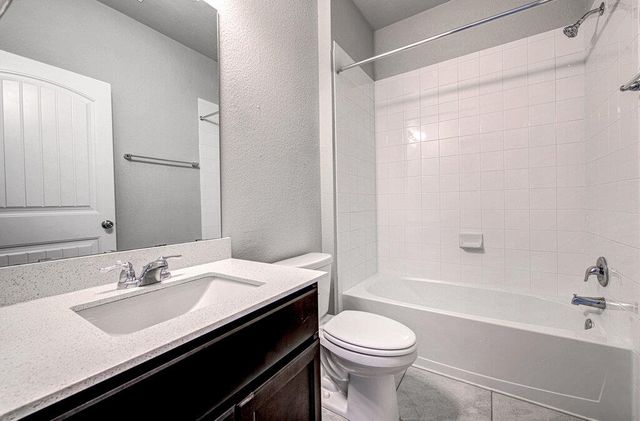 6705 Loretta White LN, Austin, TX 78744