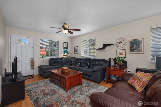 1832 Fairview Street NE, Olympia, WA 98506