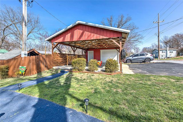 304 Akron Street, Gravette, AR 72736