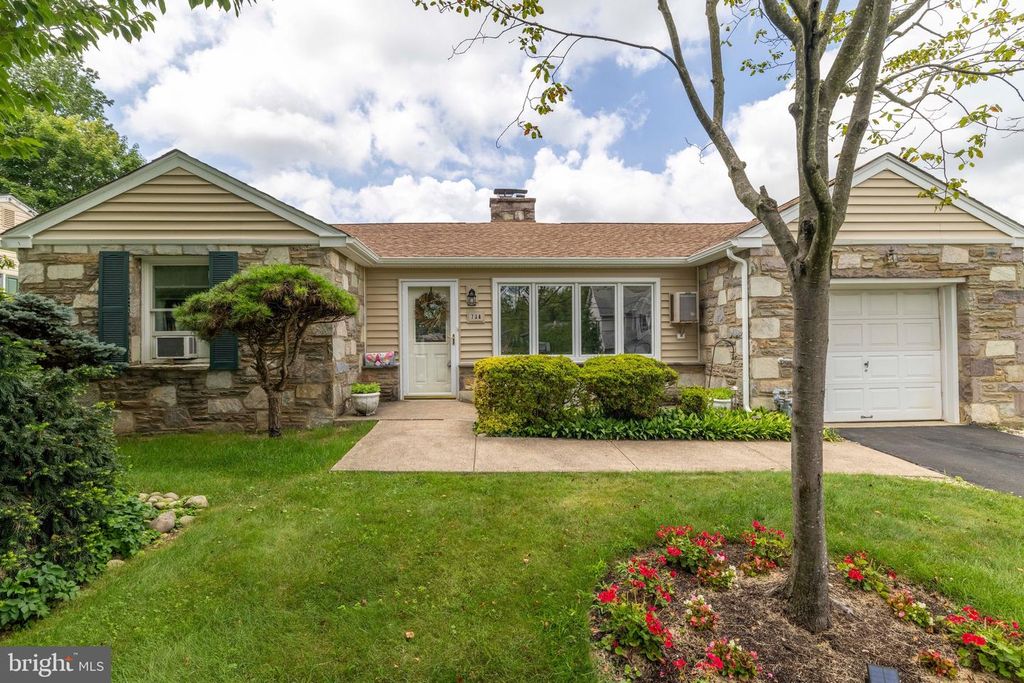 738 HILLCREST AVE, Glenside, PA 19038