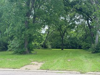 812 N Willow Street, Sherman, TX 75090