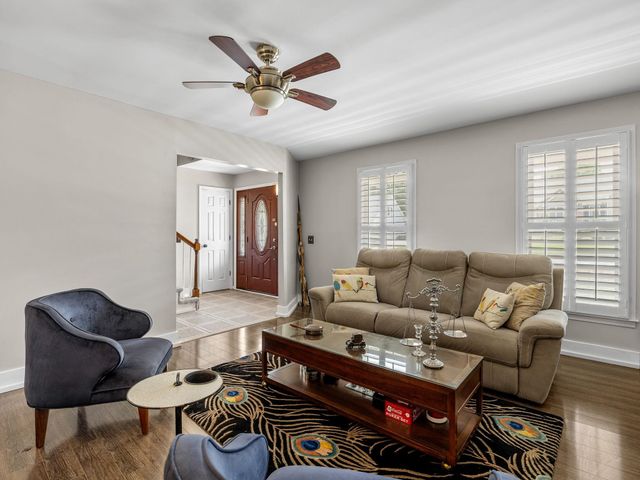 6 Hudders Creek Way, Simpsonville, SC 29680