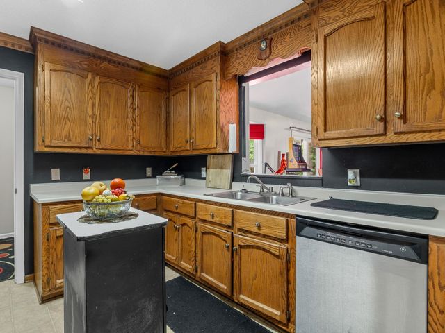 6 Hudders Creek Way, Simpsonville, SC 29680