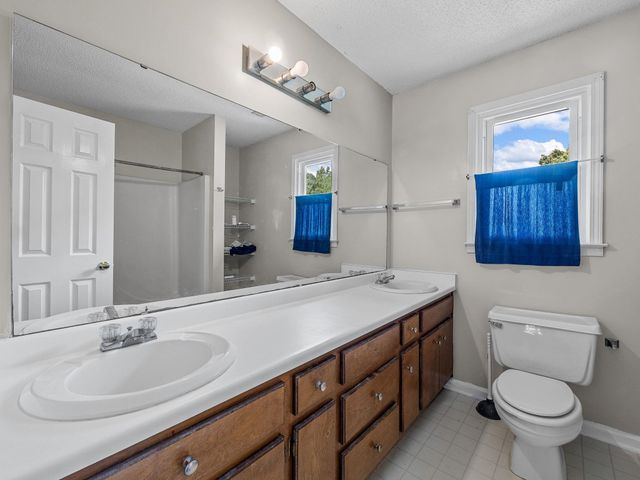 6 Hudders Creek Way, Simpsonville, SC 29680