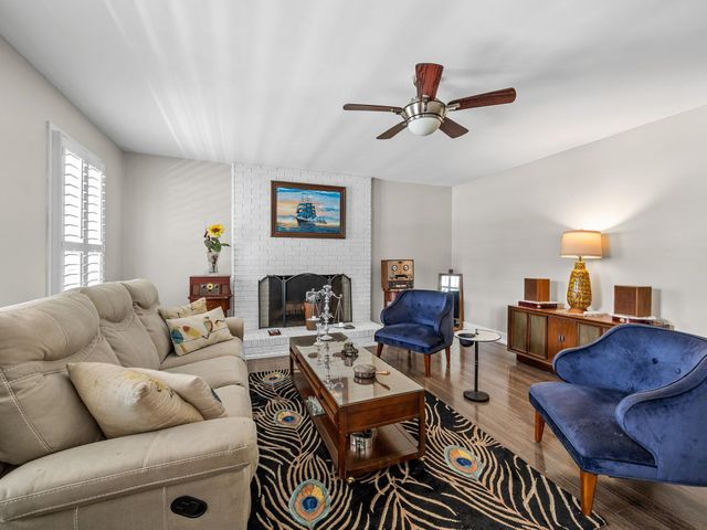 6 Hudders Creek Way, Simpsonville, SC 29680