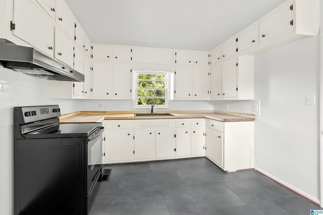 932 FIVE MILE ROAD, Birmingham, AL 35215