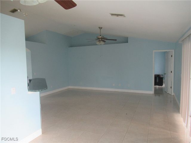 2026 NE 25th ST, Cape Coral, FL 33909