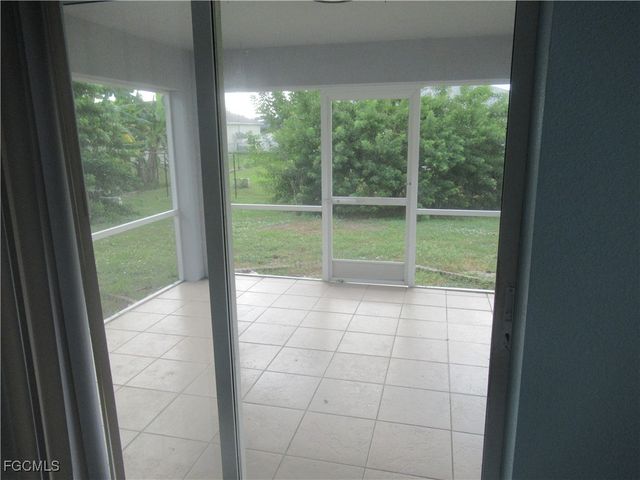 2026 NE 25th ST, Cape Coral, FL 33909