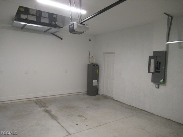 2026 NE 25th ST, Cape Coral, FL 33909