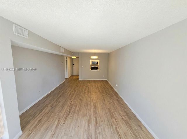 210 172nd St 234, Sunny Isles Beach, FL 33160