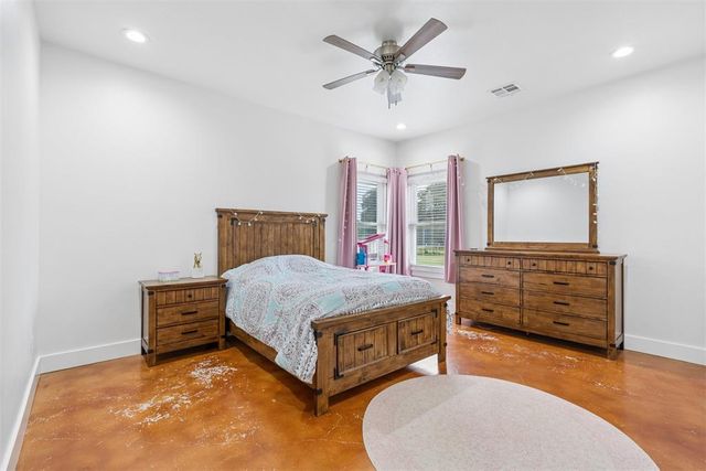 37654 New Hope Road, Tecumseh, OK 74873