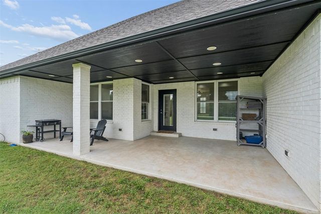 37654 New Hope Road, Tecumseh, OK 74873