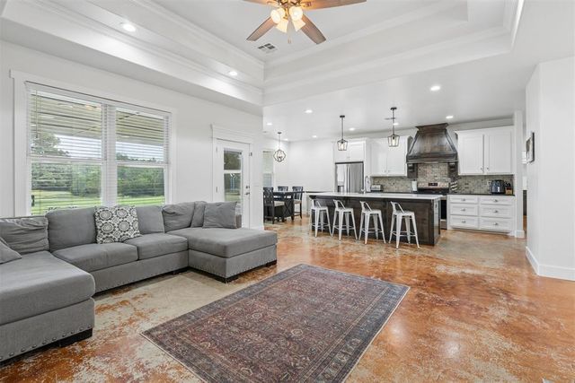 37654 New Hope Road, Tecumseh, OK 74873