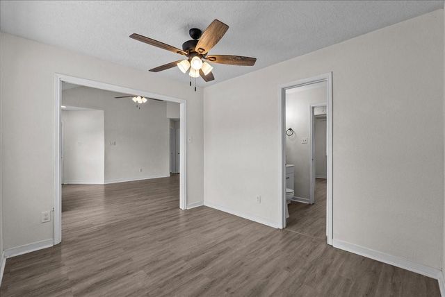 3900 Redstem Court, Dickinson, TX 77539