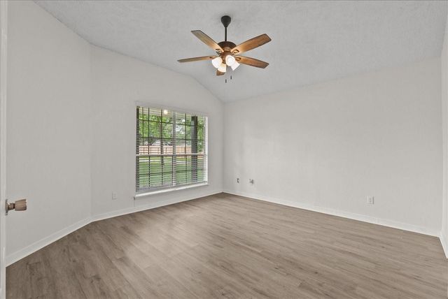 3900 Redstem Court, Dickinson, TX 77539